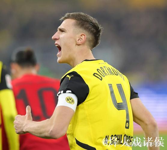 多特更衣室爆发激烈争论,吉拉西不满施洛特贝克公开的批评 多特更衣室爆发激烈争论,吉拉西不满施洛特贝克公开的批评