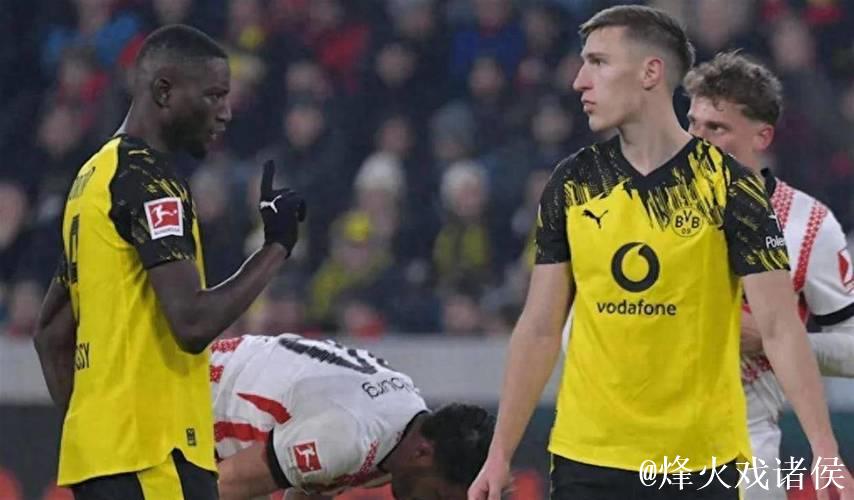 多特更衣室爆发激烈争论,吉拉西不满施洛特贝克公开的批评 多特更衣室爆发激烈争论,吉拉西不满施洛特贝克公开的批评