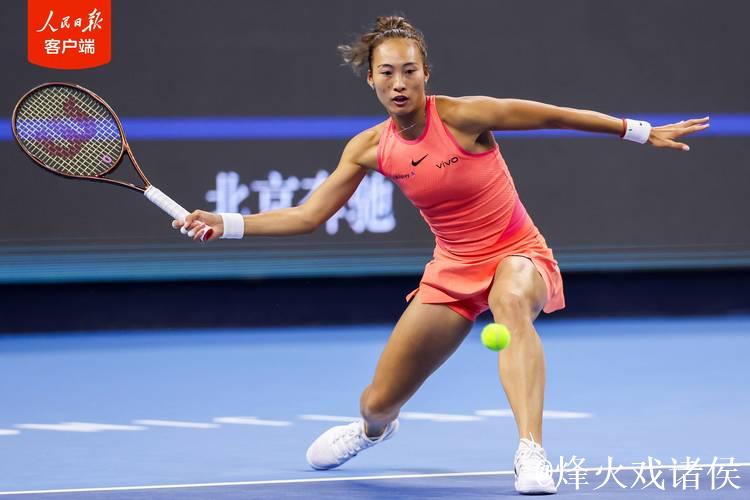 中网郑钦文不敌穆霍娃无缘决赛 后者将与高芙争冠 中网郑钦文不敌穆霍娃无缘决赛 后者将与高芙争冠