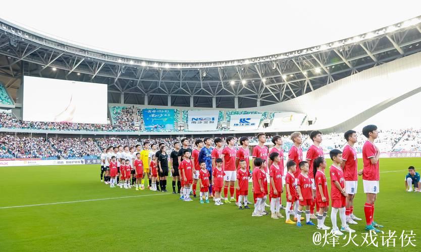 吴川青年加冕燃动南粤 省超十年蝶变照见南派足球振兴新篇